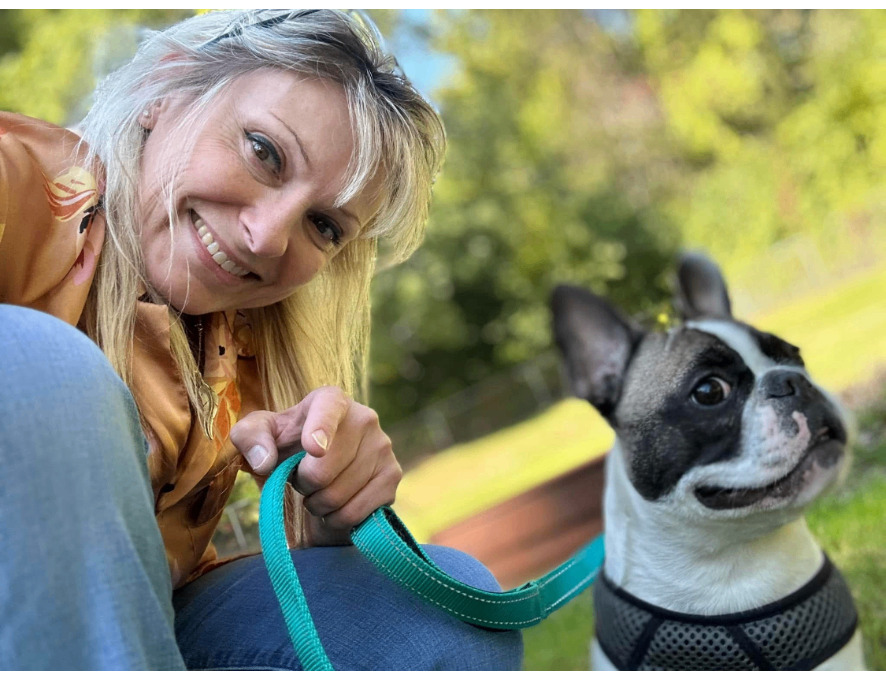 Lee with Chloe the French Bulldog outside